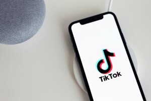 TikTok é alvo de investigação sobre saúde mental