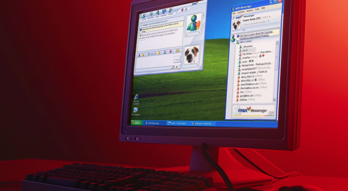 Computador com MSN aberto na tela 