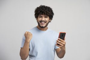 Caiu o preço! Confira os melhores celulares de 64GB de 2024