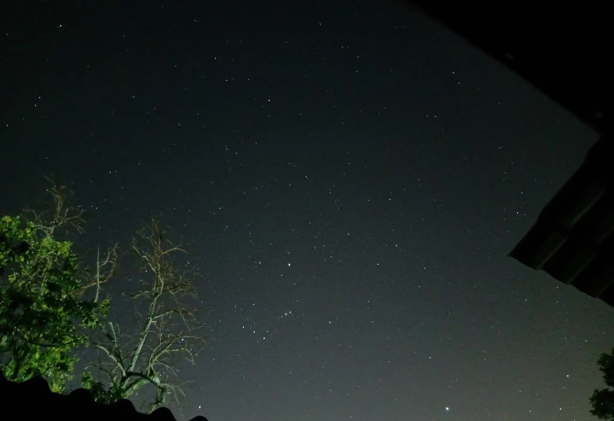 Céu noturno estrelado